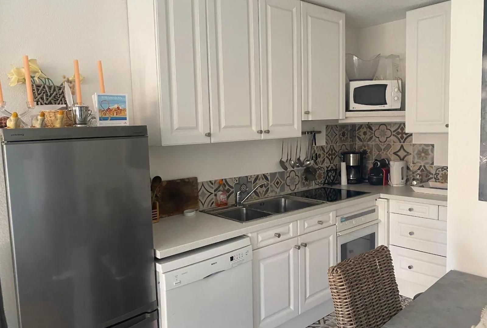 Appartement 4 P Avec Grande Terrasse, Piscine, Parking Dans Saint Tropez Centre France