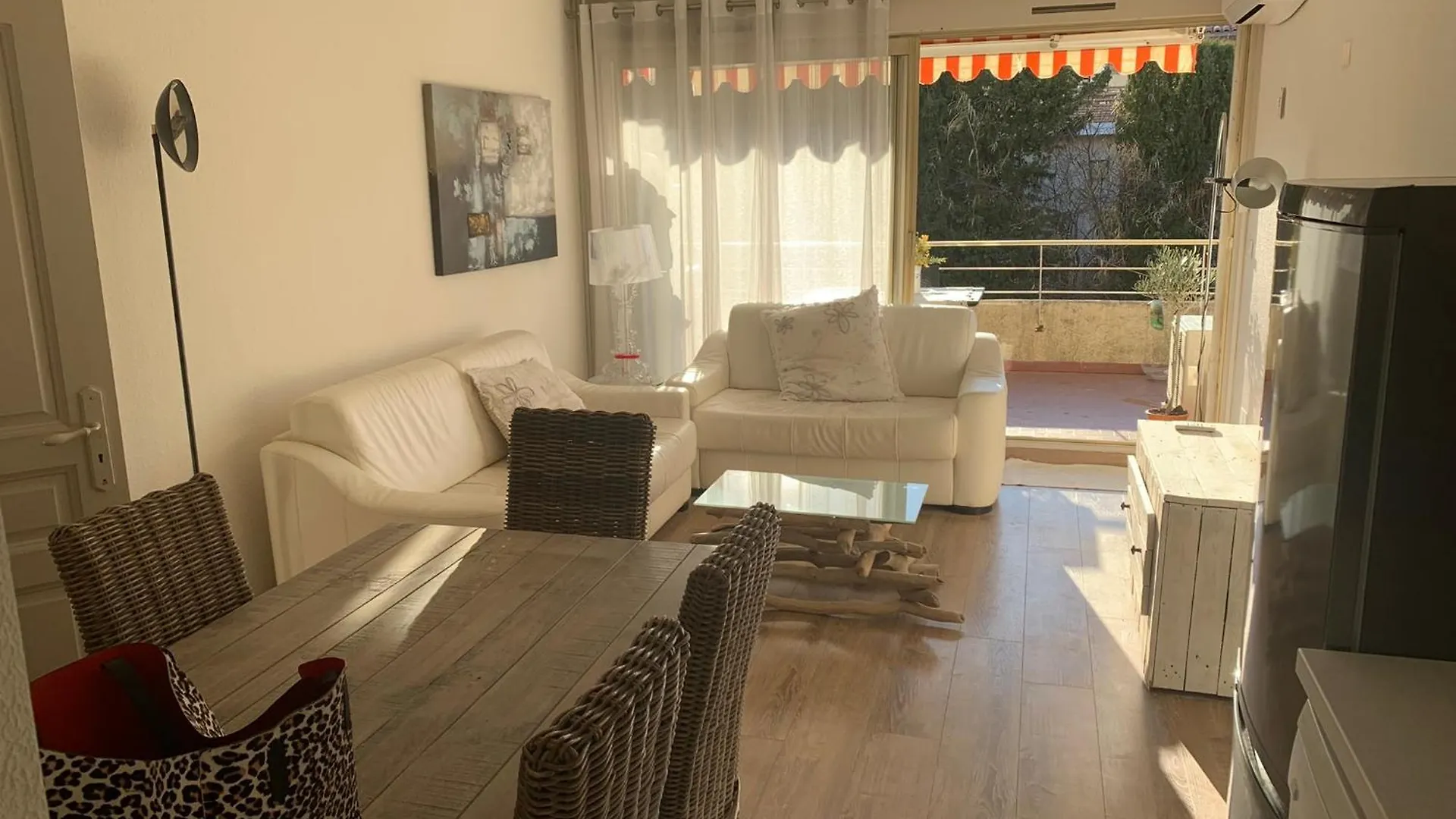 Appartement 4 P Avec Grande Terrasse, Piscine, Parking Dans Saint Tropez Centre 0*, Saint-Tropez France