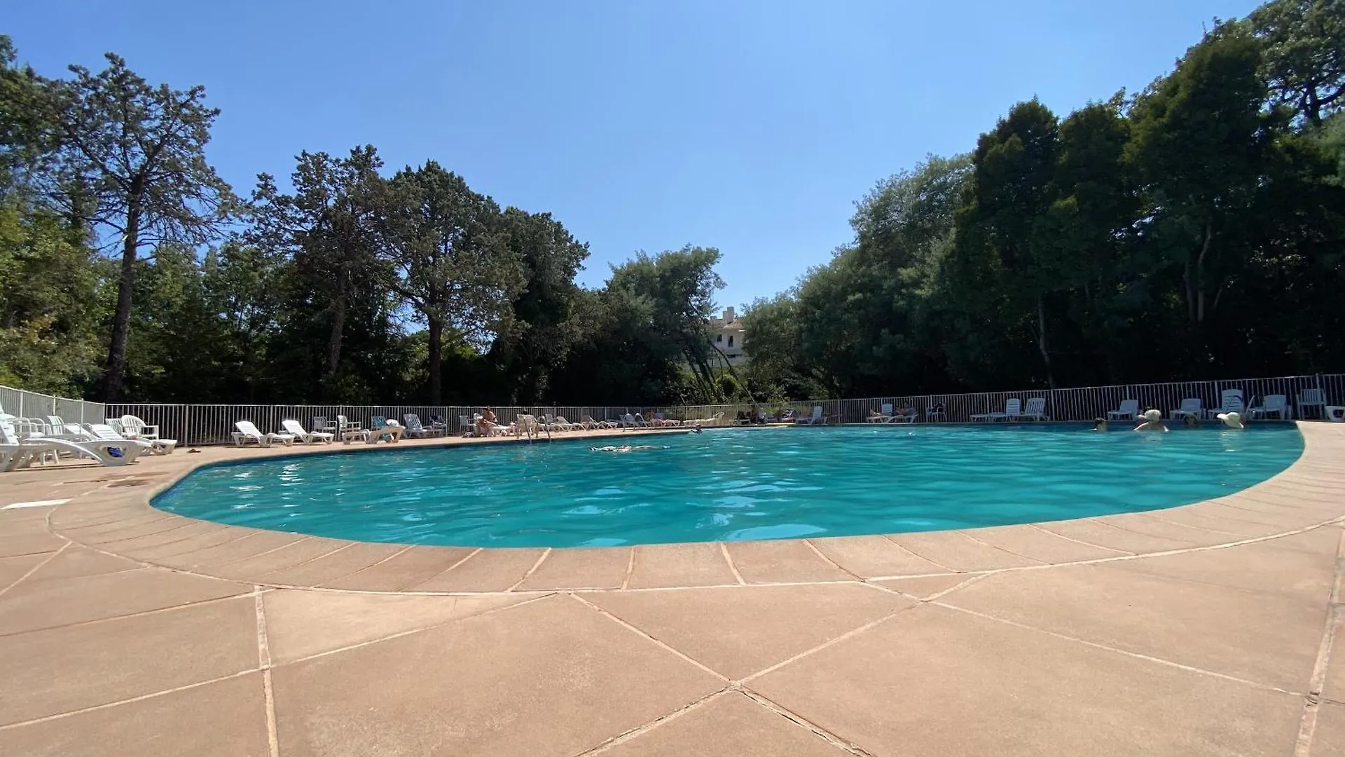 Appartement 4 P Avec Grande Terrasse, Piscine, Parking Dans Saint Tropez Centre Apartment