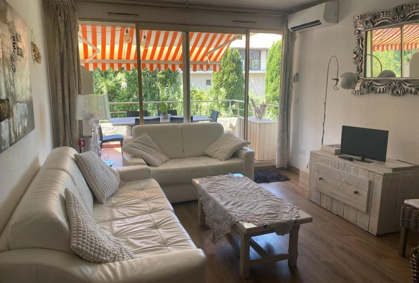 Apartment Appartement 4 P Avec Grande Terrasse, Piscine, Parking Dans Saint Tropez Centre